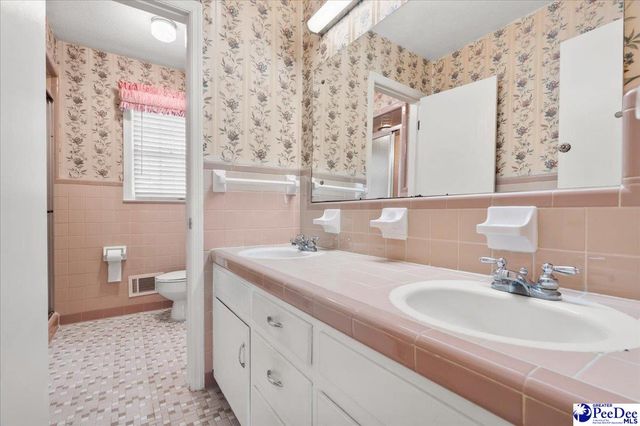 1919 E Sandhurst Dr., Florence, SC 29505
