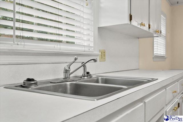 1919 E Sandhurst Dr., Florence, SC 29505