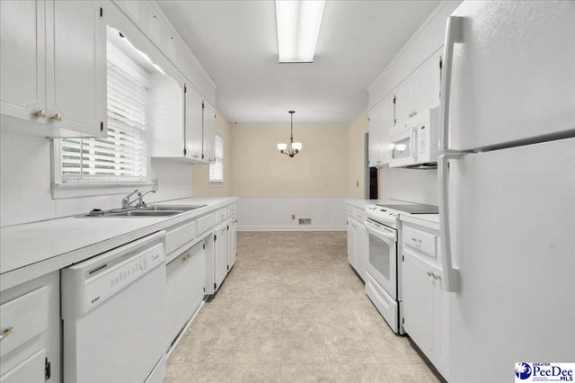 1919 E Sandhurst Dr., Florence, SC 29505