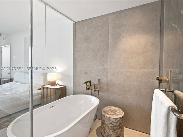 700 NE 24th St 5605, Miami, FL 33137