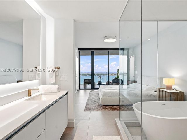 700 NE 24th St 5605, Miami, FL 33137