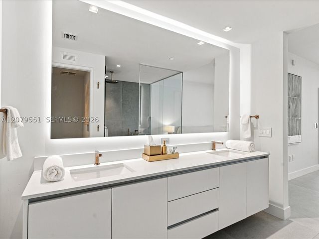 700 NE 24th St 5605, Miami, FL 33137