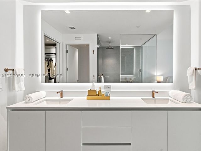700 NE 24th St 5605, Miami, FL 33137