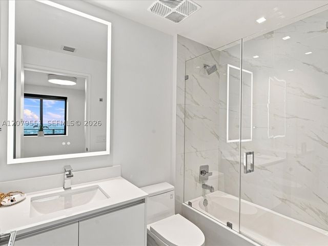 700 NE 24th St 5605, Miami, FL 33137