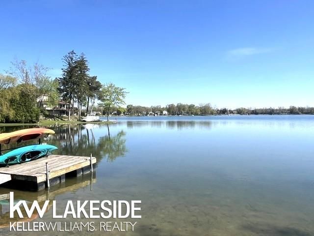 1576 Bayview St Street, Lake Orion, MI 48362