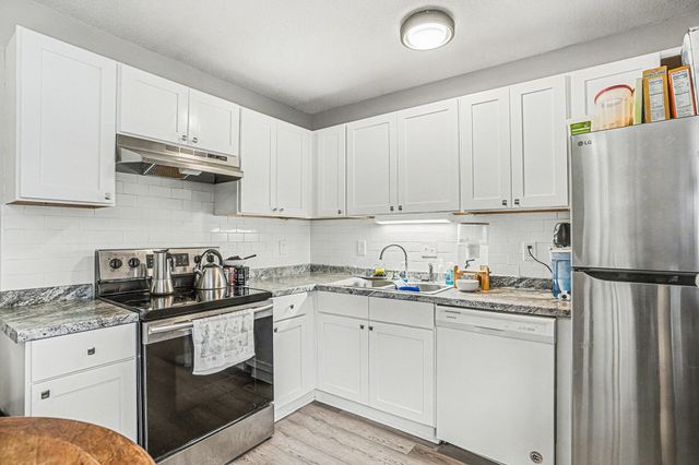 105 Kimeran Lane D, Summerville, SC 29485