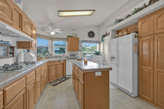 8661 Wintergardens Blvd 74, Lakeside, CA 92040