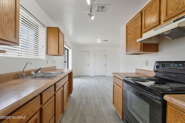 370 Camino Brizza Bonnel, Rio Rico, AZ 85648