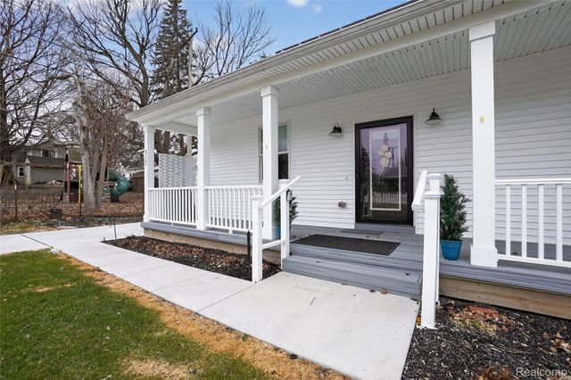 317 N Collins Street, Fowlerville Village, MI 48836