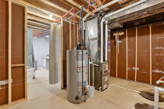 317 N Collins Street, Fowlerville Village, MI 48836