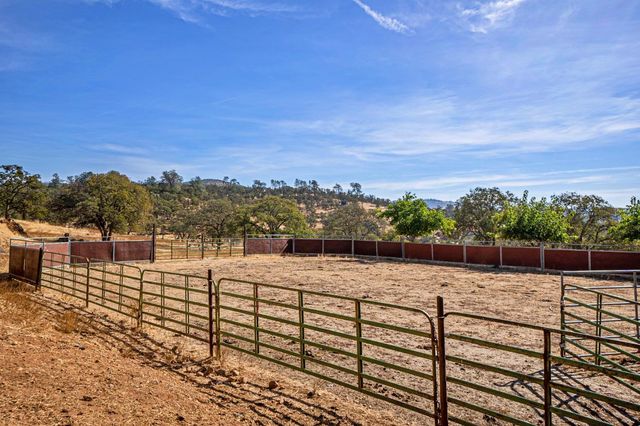15250 Lanford Pacheco Rd, Valley Springs, CA 95252