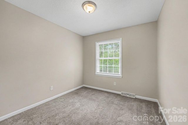 630 Colonial Drive, Statesville, NC 28625