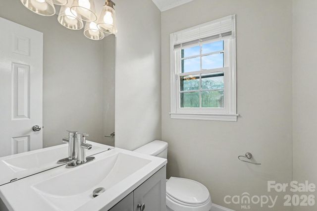 630 Colonial Drive, Statesville, NC 28625