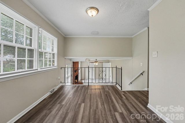 630 Colonial Drive, Statesville, NC 28625
