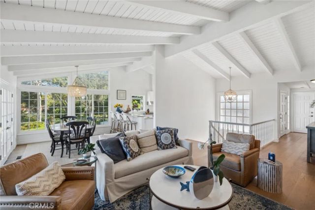 424 Vista Grande, Newport Beach, CA 92660