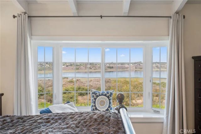 424 Vista Grande, Newport Beach, CA 92660