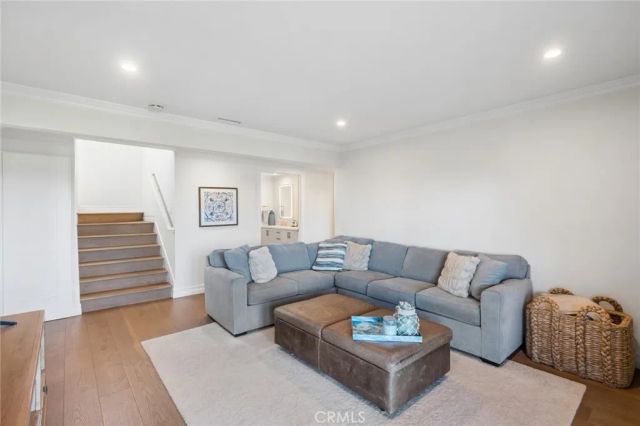 424 Vista Grande, Newport Beach, CA 92660