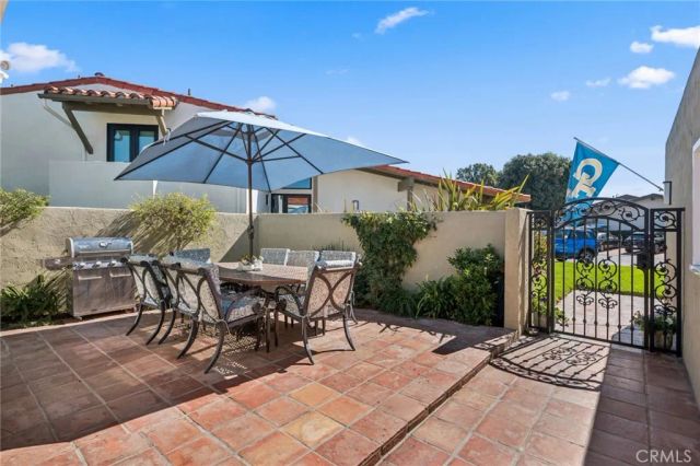 424 Vista Grande, Newport Beach, CA 92660