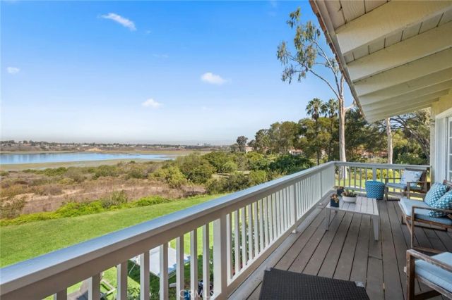 424 Vista Grande, Newport Beach, CA 92660