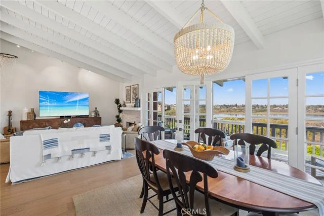 424 Vista Grande, Newport Beach, CA 92660