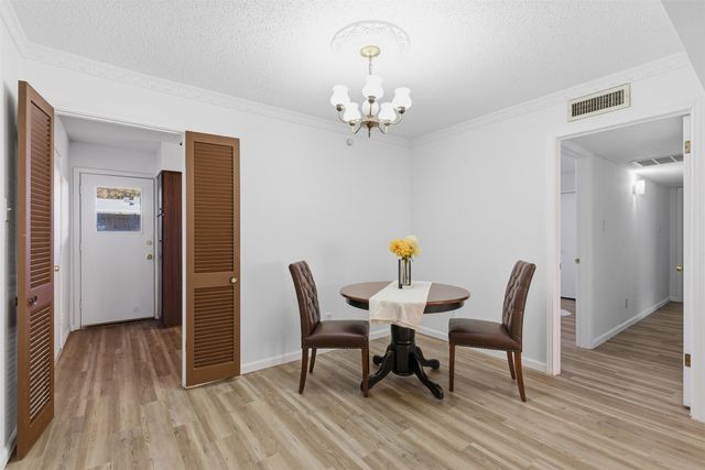 5817 Sandhurst Lane B, Dallas, TX 75206