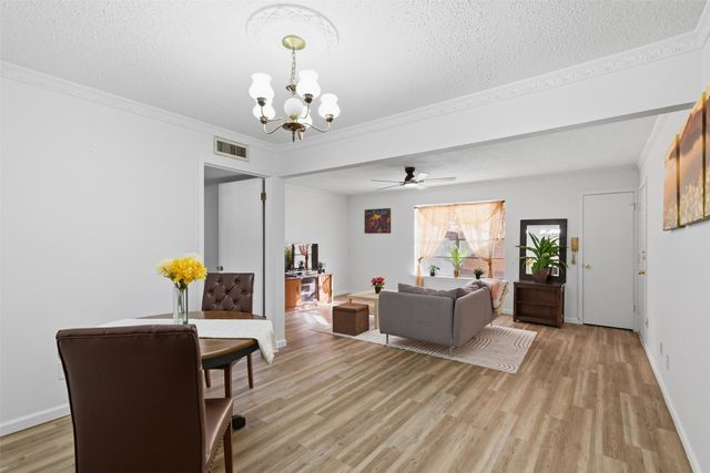 5817 Sandhurst Lane B, Dallas, TX 75206