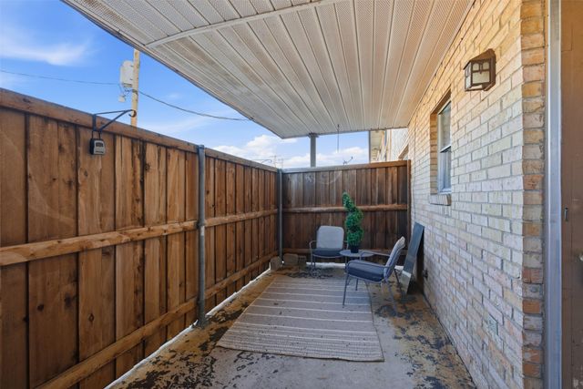 5817 Sandhurst Lane B, Dallas, TX 75206