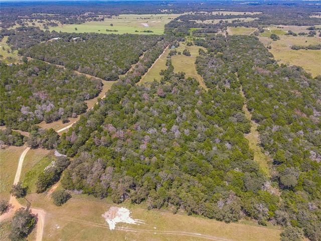 000 Charles Burnes LN, Rosanky, TX 78953