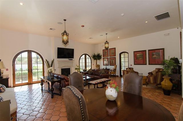 12004 Versante CIR VH37, Austin, TX 78726