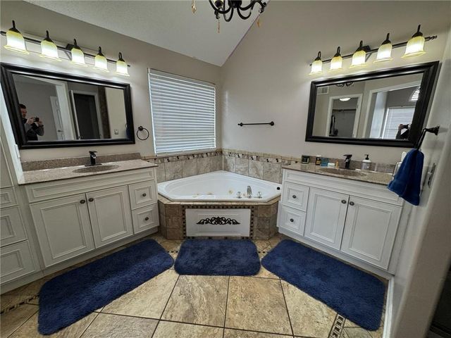 1010 Wiltshire Boulevard, Raymore, MO 64083