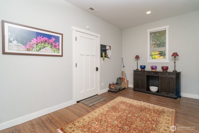 7335 Meridian Road SE, Olympia, WA 98513