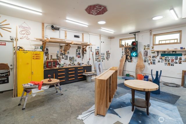 7335 Meridian Road SE, Olympia, WA 98513
