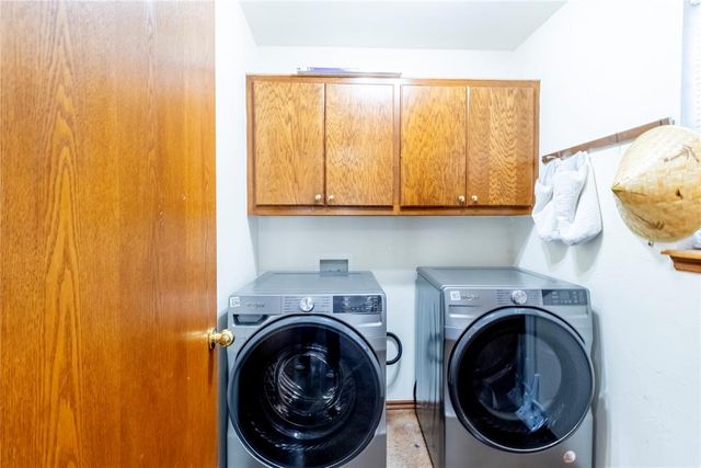 516 N Van Buren Avenue, Blanchard, OK 73010