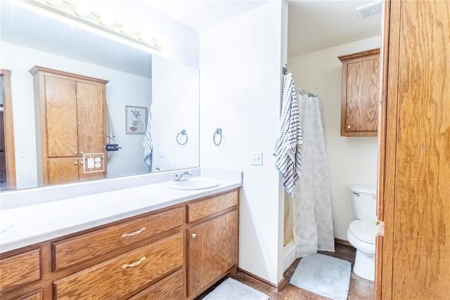 516 N Van Buren Avenue, Blanchard, OK 73010