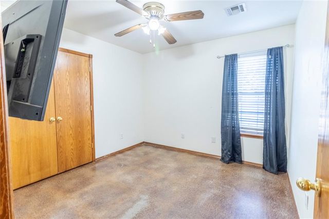 516 N Van Buren Avenue, Blanchard, OK 73010