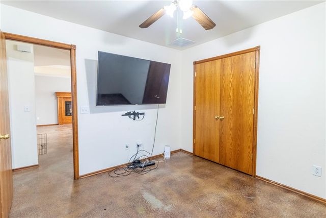 516 N Van Buren Avenue, Blanchard, OK 73010