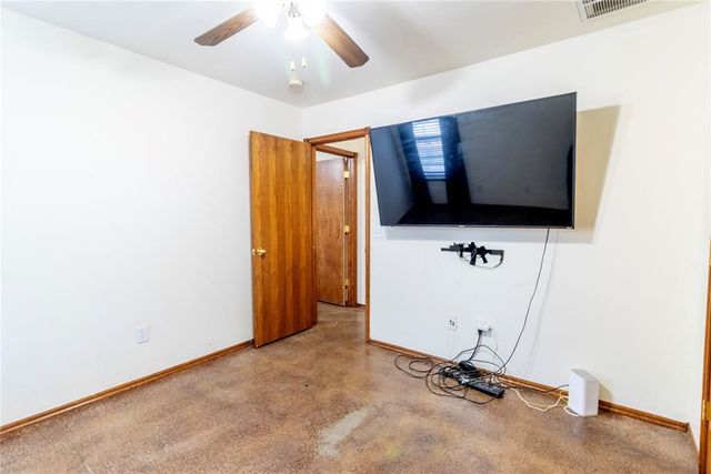 516 N Van Buren Avenue, Blanchard, OK 73010