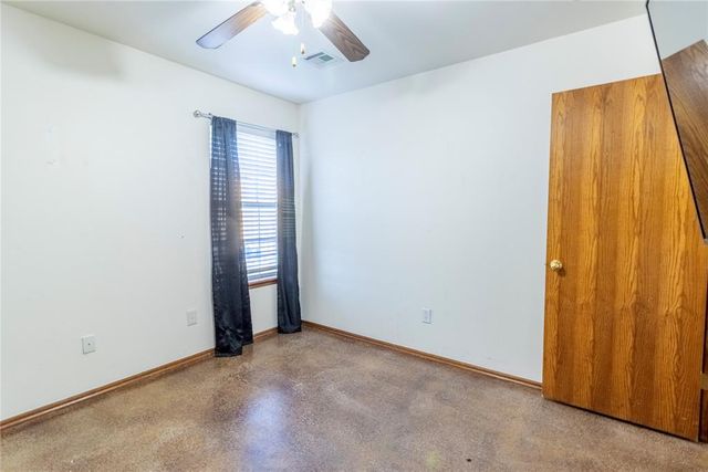 516 N Van Buren Avenue, Blanchard, OK 73010