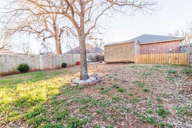 516 N Van Buren Avenue, Blanchard, OK 73010