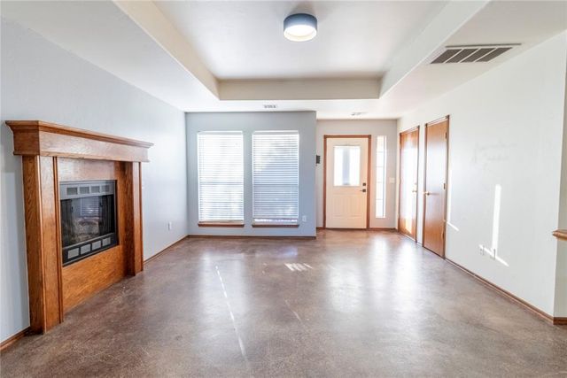 516 N Van Buren Avenue, Blanchard, OK 73010