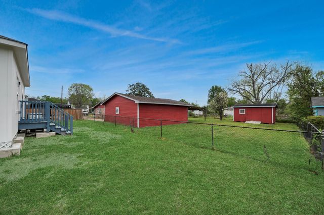 9210 Wheatley Street, Houston, TX 77088