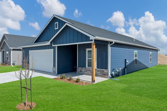 9502 E Hurst St, Wichita, KS 67210
