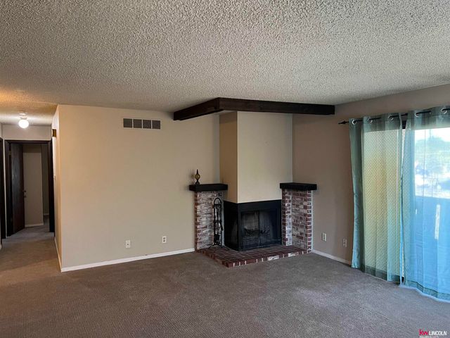 3900 & 3920 Sweetbriar Lane, Lincoln, NE 68516