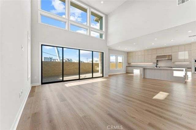 209 Stage, Irvine, CA 92618