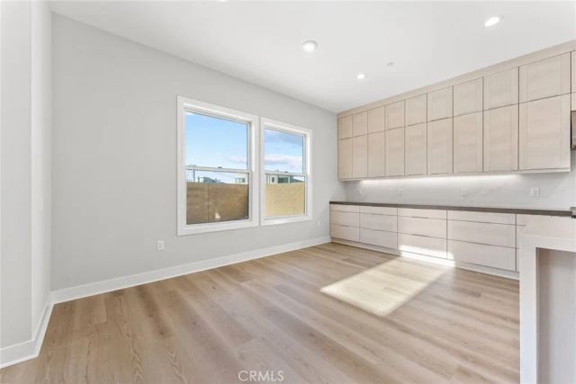 209 Stage, Irvine, CA 92618