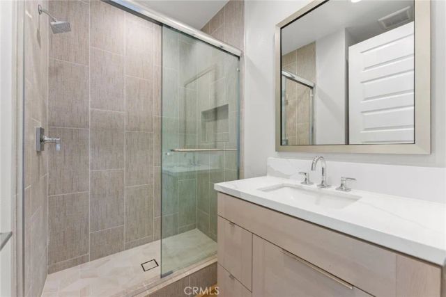 209 Stage, Irvine, CA 92618