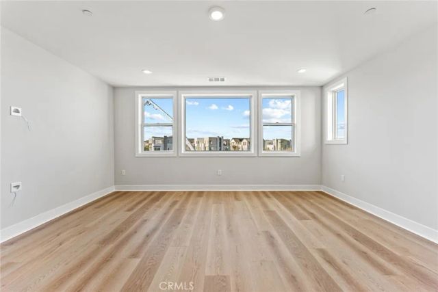 209 Stage, Irvine, CA 92618