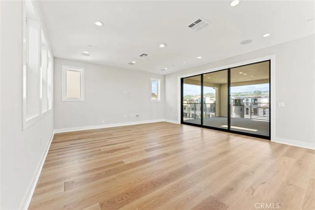 209 Stage, Irvine, CA 92618