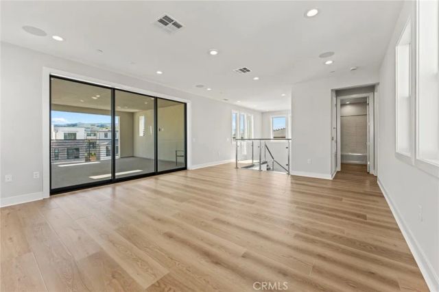 209 Stage, Irvine, CA 92618