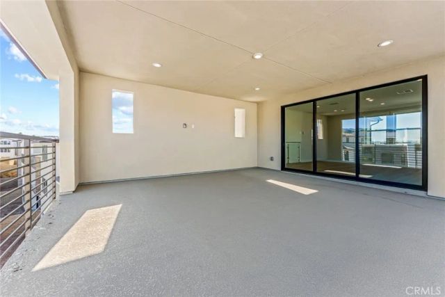 209 Stage, Irvine, CA 92618